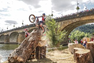 TrialGP24_r10_BOU_00813_ps